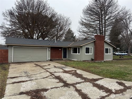 200 E 17th Ave, Ellensburg, WA, 98926-2519 | Card Image