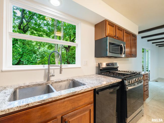 743 W Wonderview Dr, House other with 3 bedrooms, 2 bathrooms and null parking in Dunlap IL | Image 19