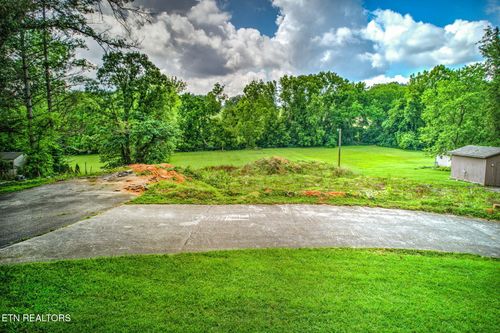 1350 Hopewell Rd, Knoxville, TN, 37920-9762 | Card Image