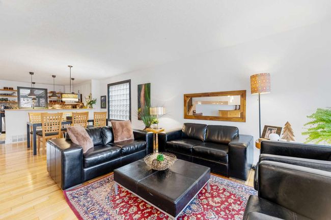43 Coachwood Place Sw, House other with 4 bedrooms, 4 bathrooms and 4 parking in Calgary AB | Image 21
