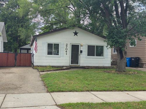 27041 Brettonwoods St, Madison Heights, MI, 48071-3207 | Card Image
