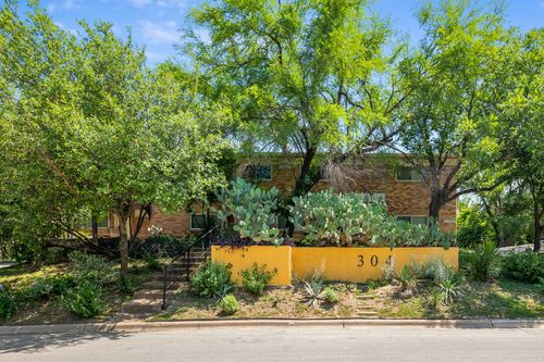 apt-15-304 E 33rd St, Austin, TX, 78705-2474 | Card Image