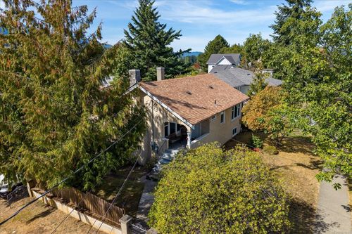 397 Machleary St, Nanaimo, BC, V9R2G8 | Card Image