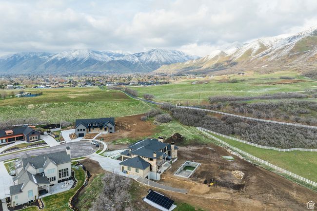 348 E Twin Hollow Cir, House other with 4 bedrooms, 6 bathrooms and 6 parking in Mapleton UT | Image 58