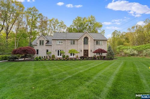 7 Orchard Ln, Old Tappan, NJ, 07675-7445 | Card Image