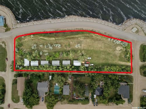 602-620 Lake Ave, Manitou Beach, SK, S0K4T1 | Card Image