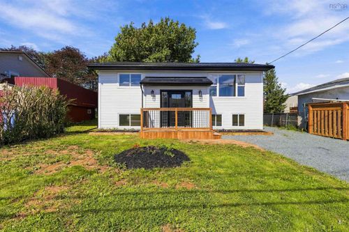 98 Fieldwood Cir, Dartmouth, NS, B2W4S5 | Card Image