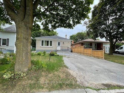 main-f-69 Madawaska Ave, North York, ON, M2M2R2 | Card Image