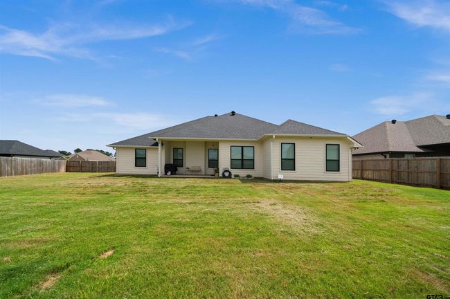 409 Meadows Ct, House other with 3 bedrooms, 3 bathrooms and null parking in Chandler TX | Image 43