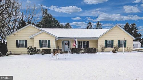 37 Fairway Dr, DENVER, PA, 17517-9737 | Card Image
