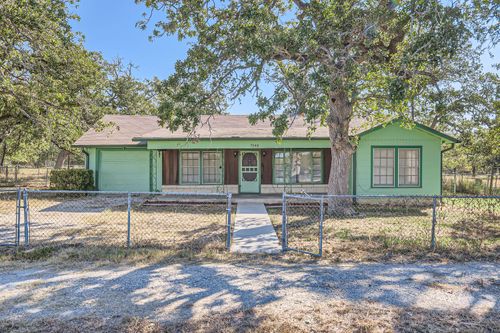7348 S Us Highway 183, Lockhart, TX, 78644-4094 | Card Image