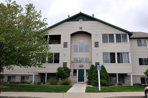 14-5877 Crosswinds Dr, Norton Shores, MI, 49444-8758 | Card Image