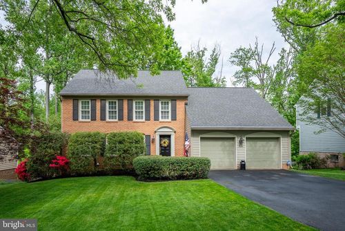 9104 Parliament Dr, BURKE, VA, 22015-2155 | Card Image