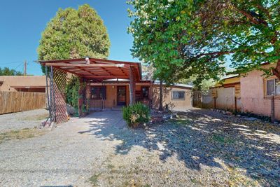 611 W Chamisa, House other with 2 bedrooms, 1 bathrooms and 4 parking in Espanola NM | Image 2