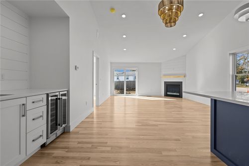 3-700 Sandy Ln, Warwick, RI, 02889-8240 | Card Image