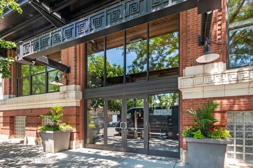 unit-239-1040 W Adams St, Chicago, IL, 60607-3081 | Card Image