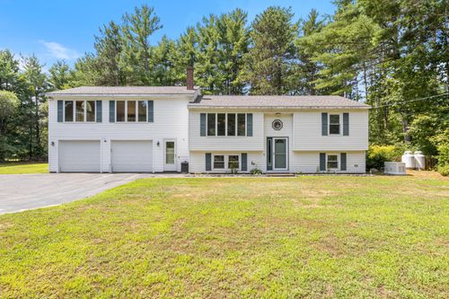 69 Seavey Dr, Buxton, ME, 04093-6433 | Card Image