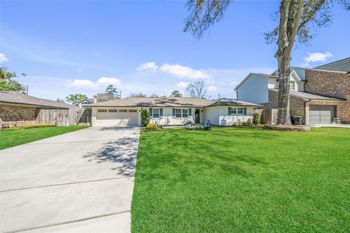 8710 Burkhart Forest Ct, Houston, TX, 77055 | Card Image