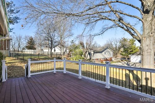 5320 Royal Hills Dr, Oakville, MO, 63129-2311 | Card Image