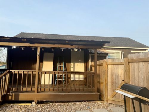 217 State Highway 21 W, Cedar Creek, TX, 78612-3550 | Card Image