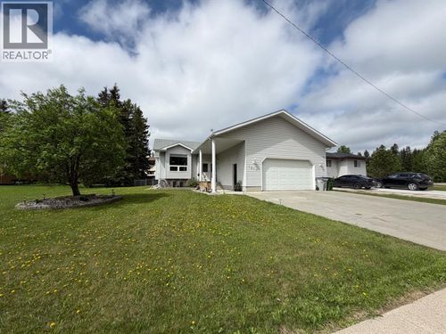 1814 48 St, Edson, AB, T7E1G5 | Card Image