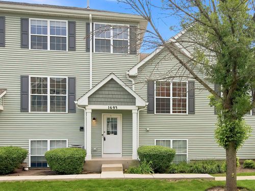 1693 W Turtle Creek Ln, Round Lake, IL, 60073-2394 | Card Image