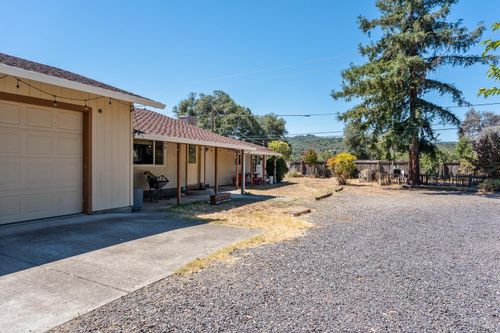 8461 Uva Dr, Redwood Valley, CA, 95470-6224 | Card Image