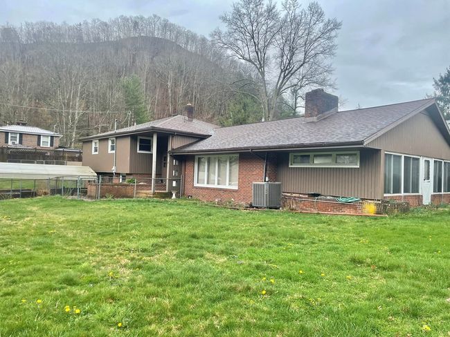 334 Old Kentucky Tpke, House other with 4 bedrooms, 3 bathrooms and null parking in Cedar Bluff VA | Image 26