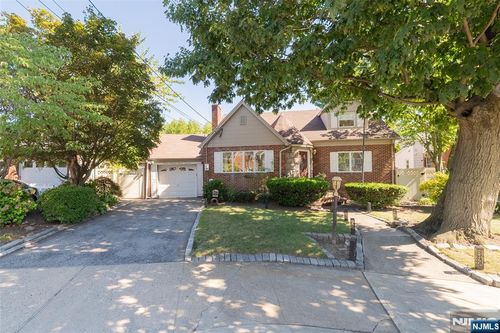 347 Westview Ave, Fort Lee, NJ, 07024-4432 | Card Image
