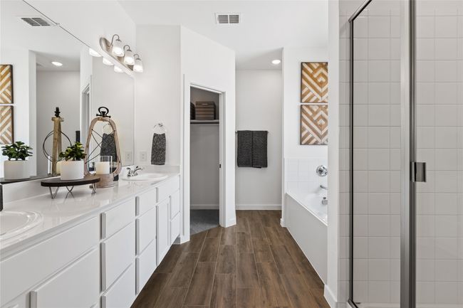 2820 Fox Trail Ln, House other with 3 bedrooms, 2 bathrooms and null parking in Fort Worth TX | Image 11