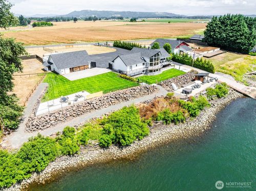 2207 Dike Rd, Woodland, WA, 98674-8501 | Card Image