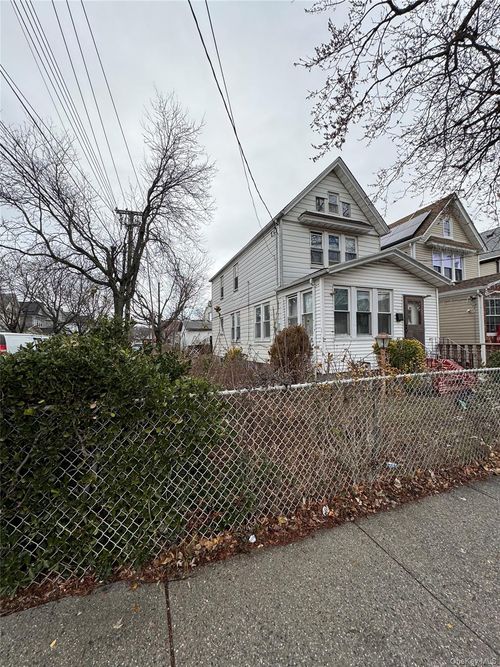 apt-3-147 W 111th St, New York, NY, 10026-4261 | Card Image