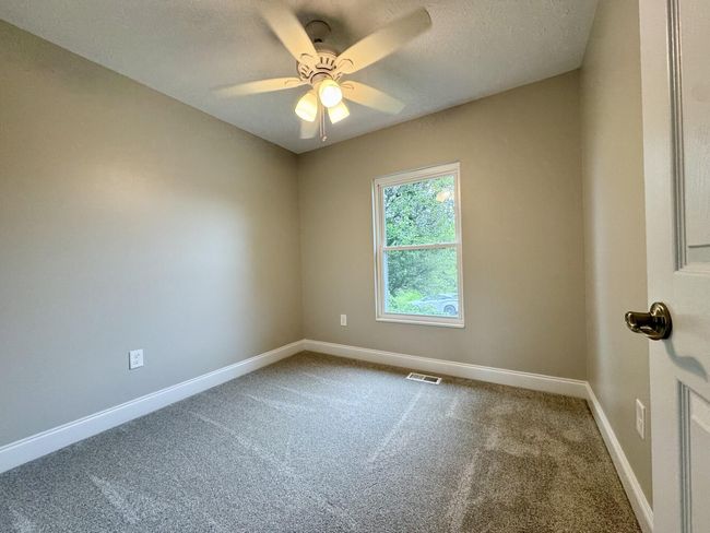 1039 Meadowbrook Ct, House other with 4 bedrooms, 2 bathrooms and null parking in Hebron KY | Image 39