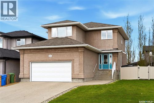 8034 Fairways Dr West, Regina, SK, S4Y0A5 | Card Image