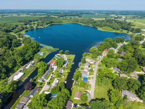 7525 E 630 S, Wolcottville, IN, 46795-9479 | Card Image