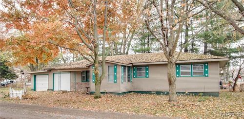 808 College St, Greenfield, IL, 62044-1411 | Card Image