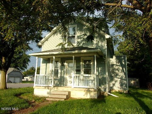 631 S Main St, Fostoria, OH, 44830-2438 | Card Image
