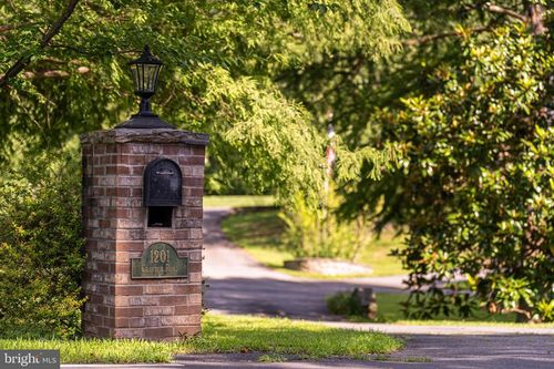 1201 Crayton Rd, Herndon, VA, 20170-2454 | Card Image