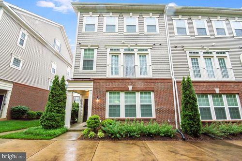 4722 Dane Ridge Cir, WOODBRIDGE, VA, 22193-6519 | Card Image