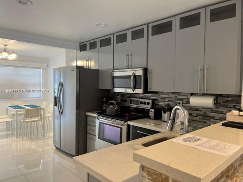 2-6431 Hayes St, Hollywood, FL, 33024-5845 | Card Image