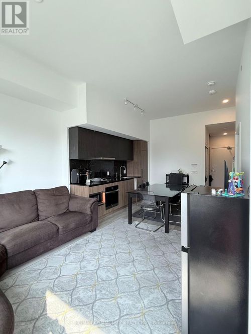 122-1100 Sheppard Ave W, North York, ON, M3J0G8 | Card Image