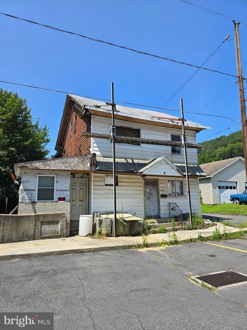 101 Bridge St, MAHANOY PLANE, PA, 17949-8004 | Card Image