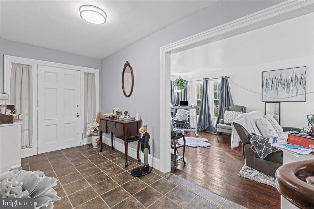 Residential in TRENTON 4
