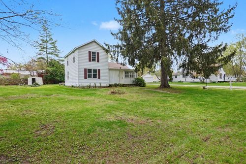 282 W Washington Street, Newaygo, MI, 49337 | Card Image
