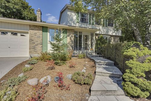 66 Lloyd Manor Cres, London, ON, N6H3Z3 | Card Image