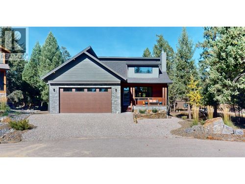 4881 Pedley Heights Crt, Windermere, BC, V0B2L1 | Card Image
