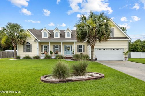 505 Davidson Dr, Newport, NC, 28570-9153 | Card Image