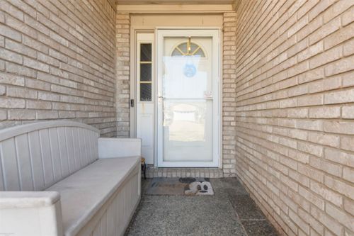 34268 Pennsylvania St, Clinton Twp, MI, 48035-5417 | Card Image