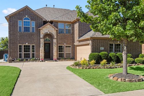 912 Danbury Dr, Desoto, TX, 75115-5562 | Card Image