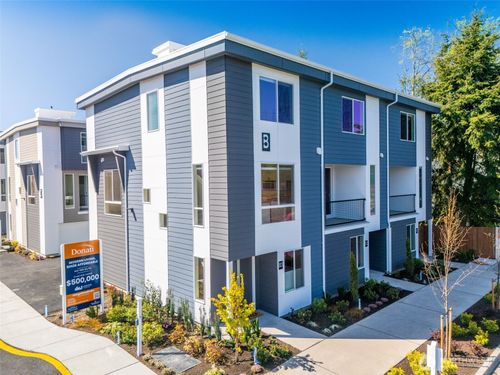 e1-222 124th St Sw, Everett, WA, 98204-5827 | Card Image